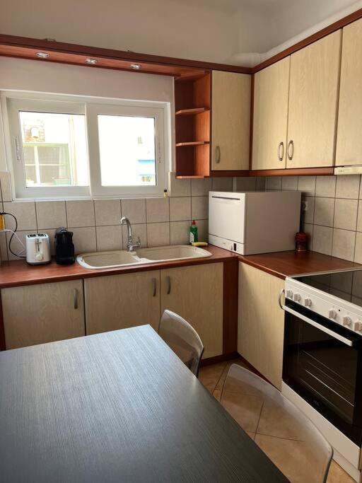 4Th Floor Cosy Apartment In Metaxourgeio Атина Екстериор снимка